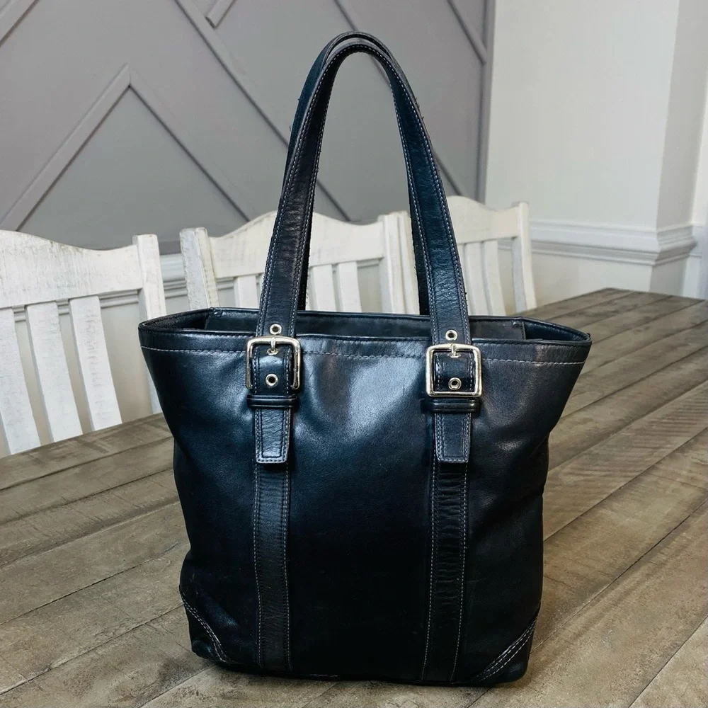 Coach Hampton Vintage Black Smooth Leather Tote Shoulder Bag - Picture 5 of 13